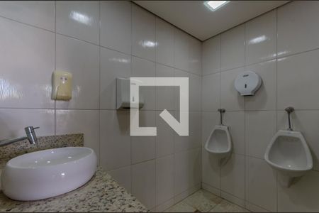 Casa à venda com 1063m², 5 quartos e 7 vagas Casa à venda com 1063m², 5 quartos e 7 vagasÁrea Gourmet - Banheiro