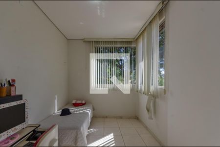 Casa à venda com 1063m², 5 quartos e 7 vagas Casa à venda com 1063m², 5 quartos e 7 vagasQuarto 3