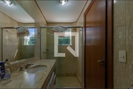 Casa à venda com 1063m², 5 quartos e 7 vagas Casa à venda com 1063m², 5 quartos e 7 vagasBanheiro Suíte 1