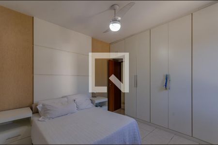 Casa à venda com 1063m², 5 quartos e 7 vagas Casa à venda com 1063m², 5 quartos e 7 vagasQuarto 2