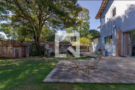 Casa à venda com 1063m², 5 quartos e 7 vagas Casa à venda com 1063m², 5 quartos e 7 vagasQuintal