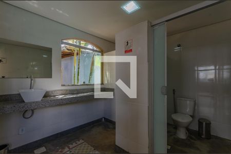 Casa à venda com 1063m², 5 quartos e 7 vagas Casa à venda com 1063m², 5 quartos e 7 vagasÁrea Gourmet - Banheiro