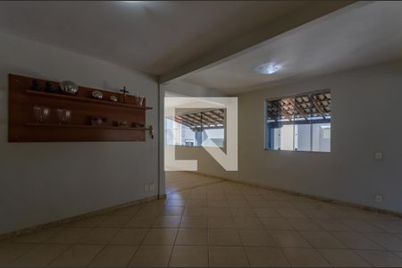 Casa à venda com 1063m², 5 quartos e 7 vagas Casa à venda com 1063m², 5 quartos e 7 vagasSala 2
