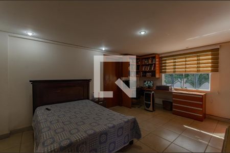 Casa à venda com 1063m², 5 quartos e 7 vagas Casa à venda com 1063m², 5 quartos e 7 vagasSuíte 1