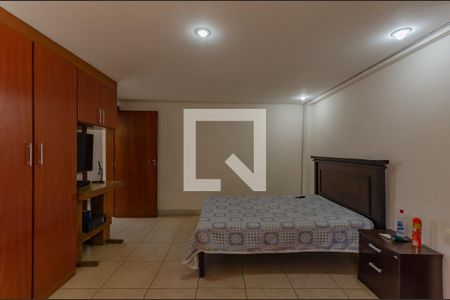 Casa à venda com 1063m², 5 quartos e 7 vagas Casa à venda com 1063m², 5 quartos e 7 vagasSuíte 1