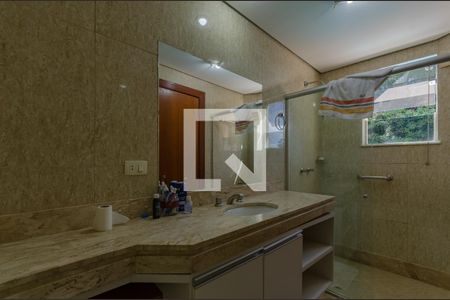 Casa à venda com 1063m², 5 quartos e 7 vagas Casa à venda com 1063m², 5 quartos e 7 vagasBanheiro Suíte 1