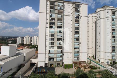 Vista da Sacada da Sala de Estar de apartamento à venda com 2 quartos, 78m² em Taquaral, Campinas