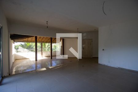 Sala de casa para alugar com 3 quartos, 400m² em Vargem Grande, Rio de Janeiro