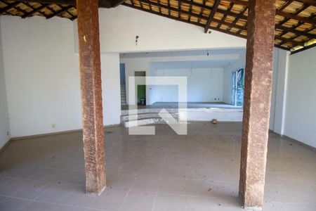 Sala de casa para alugar com 3 quartos, 400m² em Vargem Grande, Rio de Janeiro