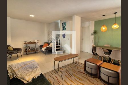 Sala de casa de condomínio à venda com 3 quartos, 160m² em Recreio dos Bandeirantes, Rio de Janeiro