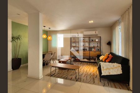 Sala de casa de condomínio à venda com 3 quartos, 160m² em Recreio dos Bandeirantes, Rio de Janeiro