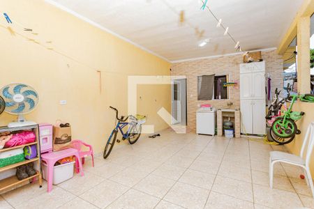 Casa à venda com 223m², 2 quartos e 2 vagas Casa à venda com 223m², 2 quartos e 2 vagasQuintal/Área de serviço/churrasqueira