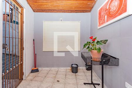 Casa à venda com 223m², 2 quartos e 2 vagas Casa à venda com 223m², 2 quartos e 2 vagasHall