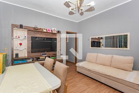 Sala de casa para alugar com 2 quartos, 223m² em Vila Caraguatá, São Paulo