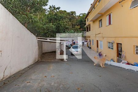 Casa à venda com 223m², 2 quartos e 2 vagas Casa à venda com 223m², 2 quartos e 2 vagasGaragem