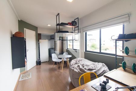 Sala de apartamento para alugar com 1 quarto, 35m² em Novo Mundo, Curitiba