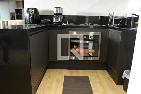 Cozinha de apartamento para alugar com 1 quarto, 66m² em Pinheiros, São Paulo