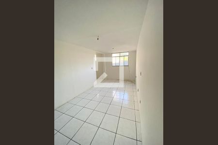 Sala de casa para alugar com 2 quartos, 60m² em Pilares, Rio de Janeiro