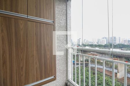 Varanda  de apartamento à venda com 3 quartos, 67m² em Guaiaúna, São Paulo