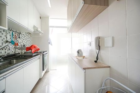 Apartamento à venda com 70m², 3 quartos e 2 vagas Apartamento à venda com 70m², 3 quartos e 2 vagasCozinha