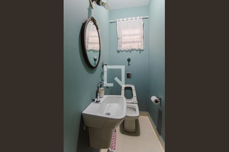 Casa à venda com 400m², 3 quartos e 4 vagasBanheiro Andar Inferior