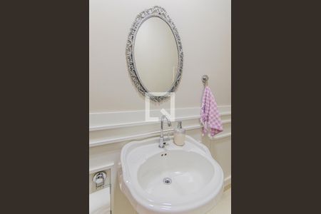 Casa à venda com 400m², 3 quartos e 4 vagasLavabo