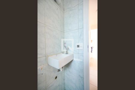 Apartamento à venda com 59m², 2 quartos e 1 vaga Apartamento à venda com 59m², 2 quartos e 1 vagaBanheiro