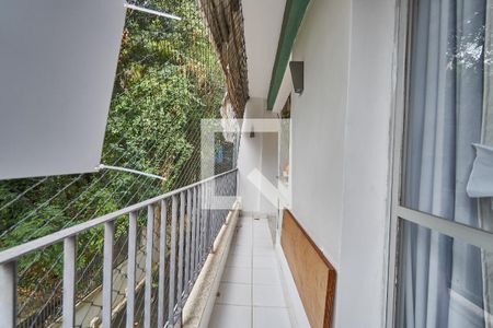 Apartamento à venda com 100m², 3 quartos e 1 vaga Apartamento à venda com 100m², 3 quartos e 1 vagaSala Varanda