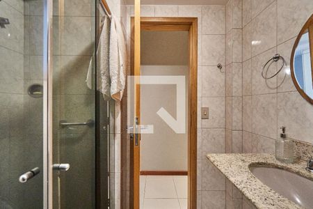 Apartamento à venda com 100m², 3 quartos e 1 vaga Apartamento à venda com 100m², 3 quartos e 1 vagaBanheiro Social