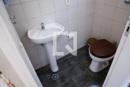 Casa à venda com 620m², 4 quartos e 4 vagasBanheiro de serviço 1