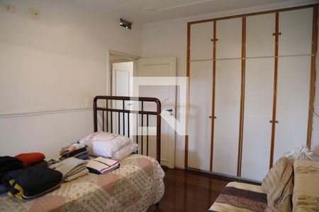 Casa à venda com 620m², 4 quartos e 4 vagasSuíte 2