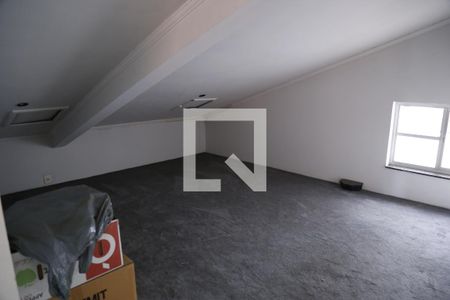 Casa à venda com 620m², 4 quartos e 4 vagasSótão