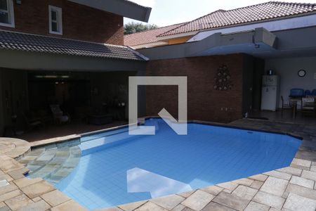 Casa à venda com 620m², 4 quartos e 4 vagasPiscina