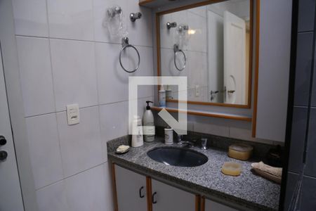 Casa à venda com 620m², 4 quartos e 4 vagasBanheiro da Suíte 1