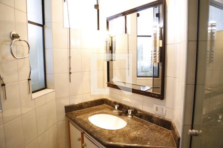 Casa à venda com 620m², 4 quartos e 4 vagasBanheiro da Suíte 2