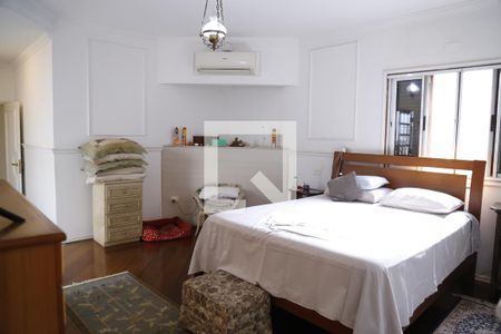 Casa à venda com 620m², 4 quartos e 4 vagasSuíte Master