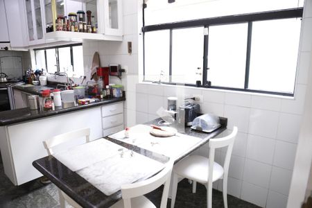 Casa à venda com 620m², 4 quartos e 4 vagasCopa