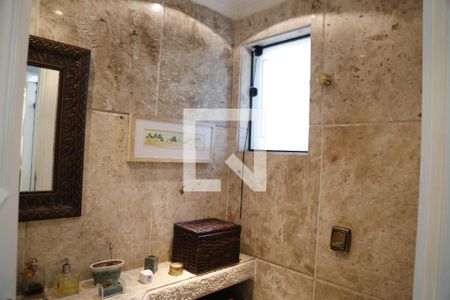 Casa à venda com 620m², 4 quartos e 4 vagasLavabo