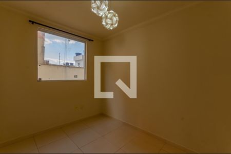 Quarto 1 de apartamento para alugar com 2 quartos, 73m² em Piratininga, Belo Horizonte
