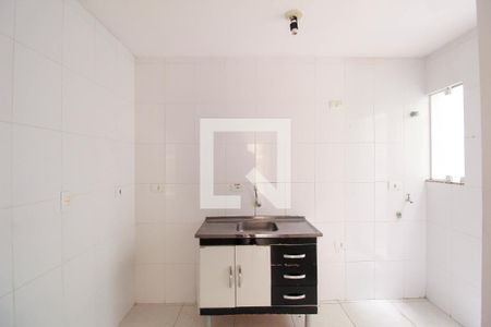 Sala/Cozinha de casa de condomínio para alugar com 2 quartos, 35m² em Vila Invernada, São Paulo