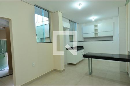 Cozinha de apartamento para alugar com 3 quartos, 70m² em Santo Andre, Belo Horizonte