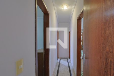 Corredor  de apartamento para alugar com 3 quartos, 98m² em Cidade Nova, Belo Horizonte