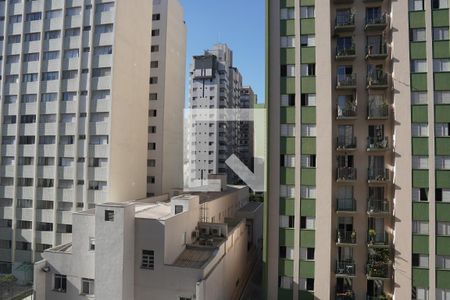 Vista da Sala de apartamento à venda com 2 quartos, 49m² em Pinheiros, São Paulo