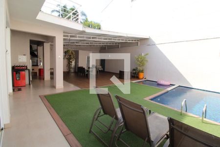 Casa para alugar com 437m², 5 quartos e 8 vagasÁrea externa