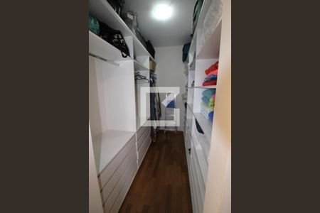 Casa para alugar com 437m², 5 quartos e 8 vagasCloset da suíte 1
