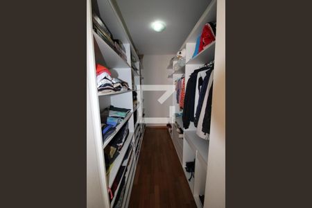 Casa para alugar com 437m², 5 quartos e 8 vagasCloset da suíte 4