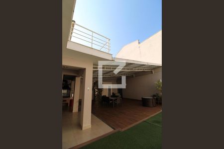 Casa para alugar com 437m², 5 quartos e 8 vagasÁrea externa