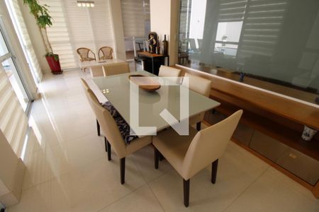 Casa para alugar com 437m², 5 quartos e 8 vagasDetalhe Sala