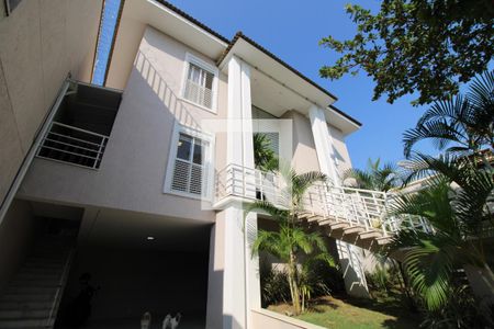 Fachada de casa para alugar com 5 quartos, 437m² em Vila Inah, São Paulo