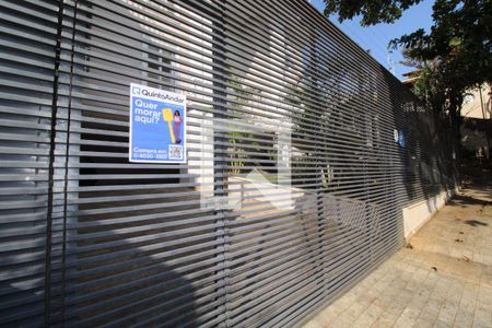 Casa para alugar com 437m², 5 quartos e 8 vagasFachada